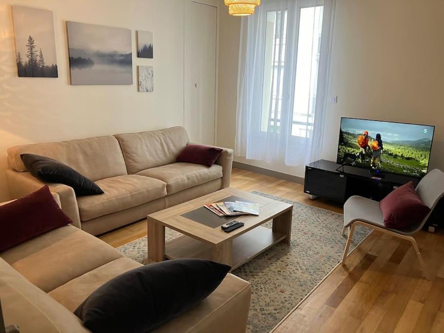 Appartement Spacieux En Centre Ville Вандом Экстерьер фото