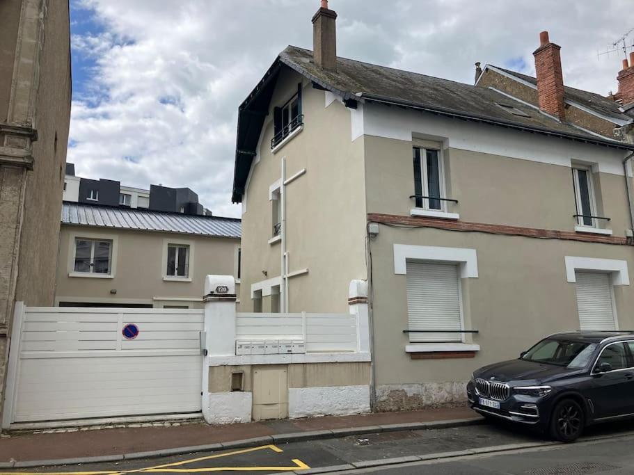 Appartement Spacieux En Centre Ville Вандом Экстерьер фото